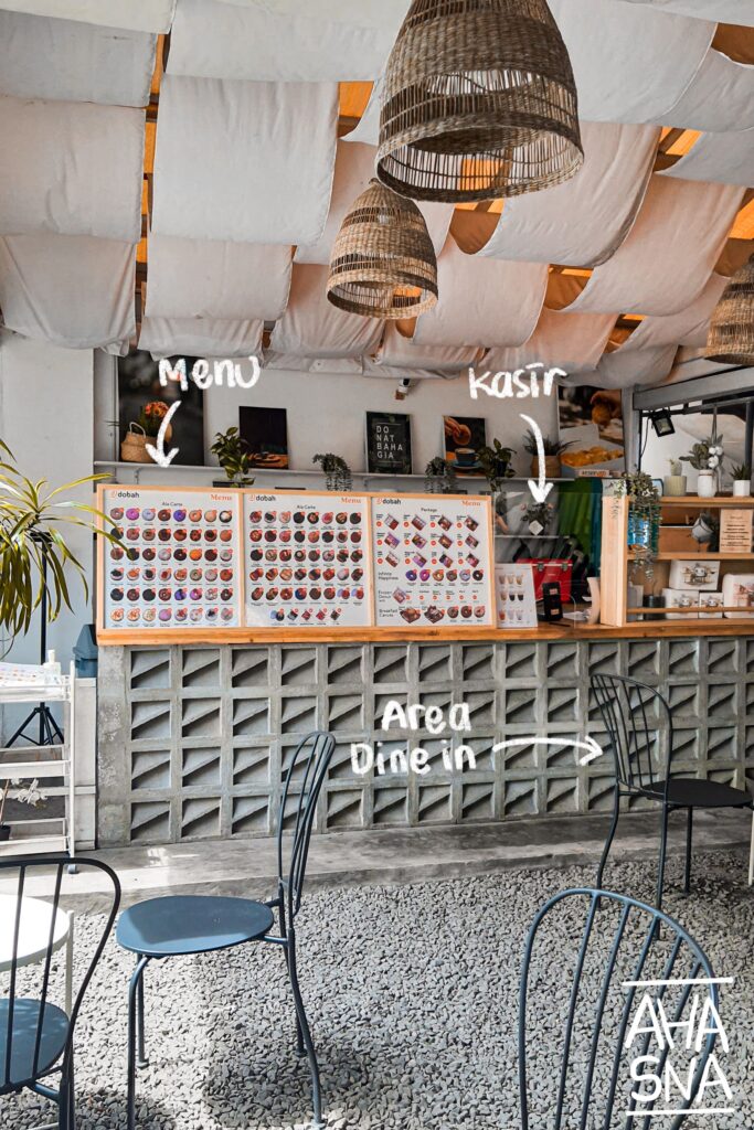 Mencicipi Donat Bahagia, Donat yang Wajib Kamu Coba 2 Ambience Donat Bahagia