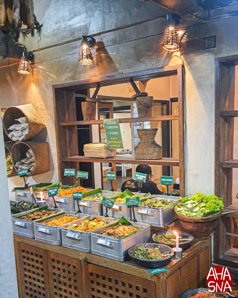 Review Pesona Kampung Sunda, Mahal tapi worth it? 2 Menu Pesona Kampung Sunda - Ahasna